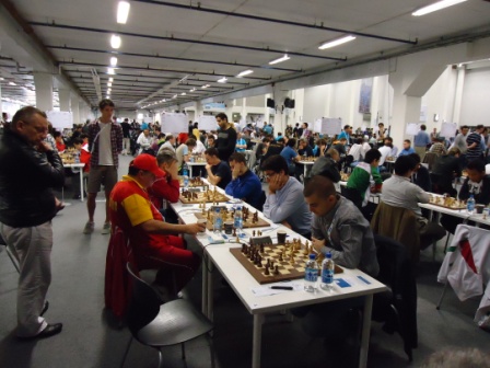 Italian team with Fabiano at board one